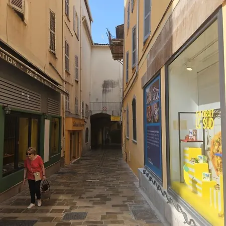 Le 24 *